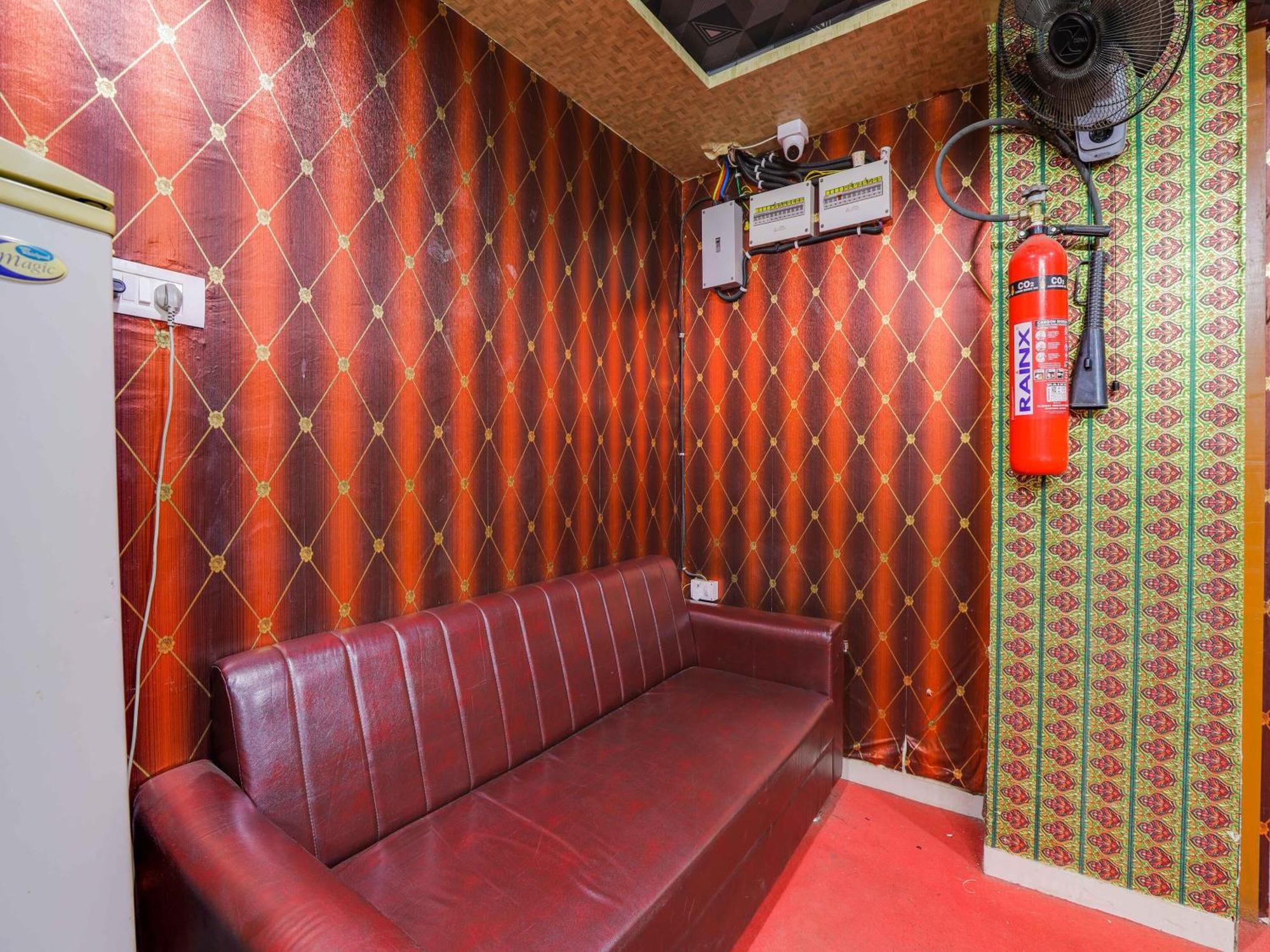 Hotel O Green City Surate Extérieur photo